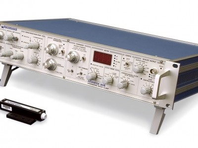 Axopatch 200B电容反馈膜片钳放大器图2